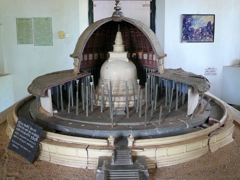 072089776Anuradhapura_archaeological_Museum